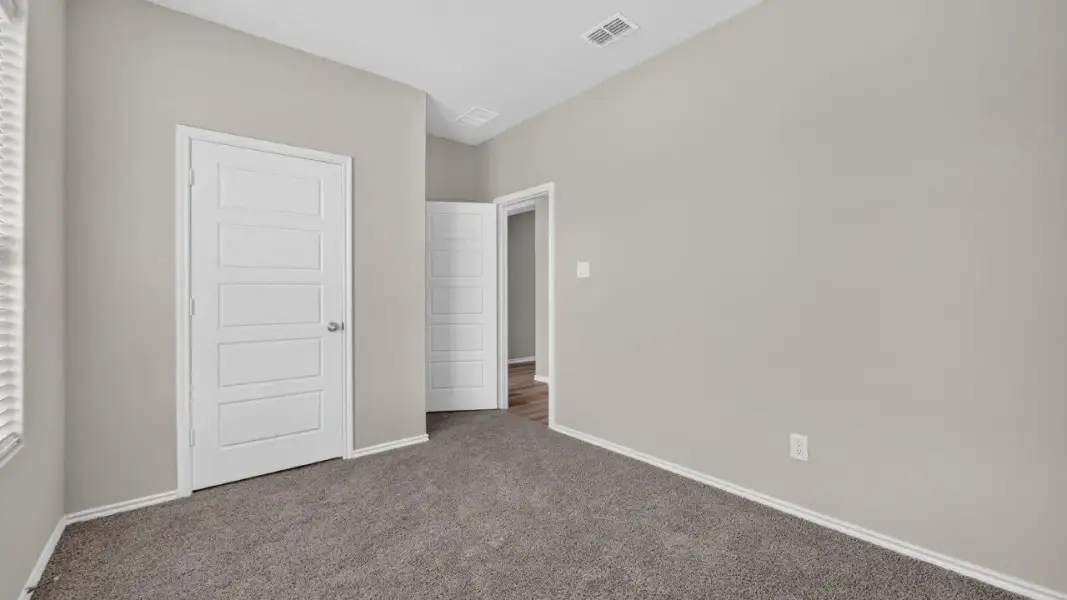 Spacious, unfurnished interior of a new home in Northstar West, Fort Worth (Image 23). Spacious, unfurnished interior of a new home in Northstar West, Fort Worth (Image 23).