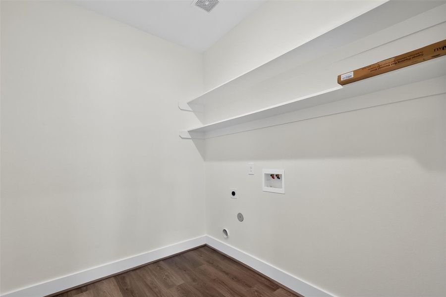 Spacious, unfurnished interior of a new home in , Crosby (Image 42).