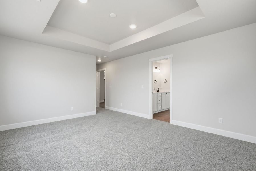 Representative unfurnished interior of a home built from the Laurel by MonteVista Homes in IronHorse, Prineville (Image 29).