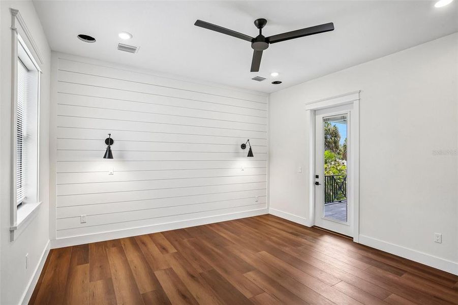 Spacious, unfurnished interior of a new home in , St. Petersburg (Image 36). Spacious, unfurnished interior of a new home in , St. Petersburg (Image 36).