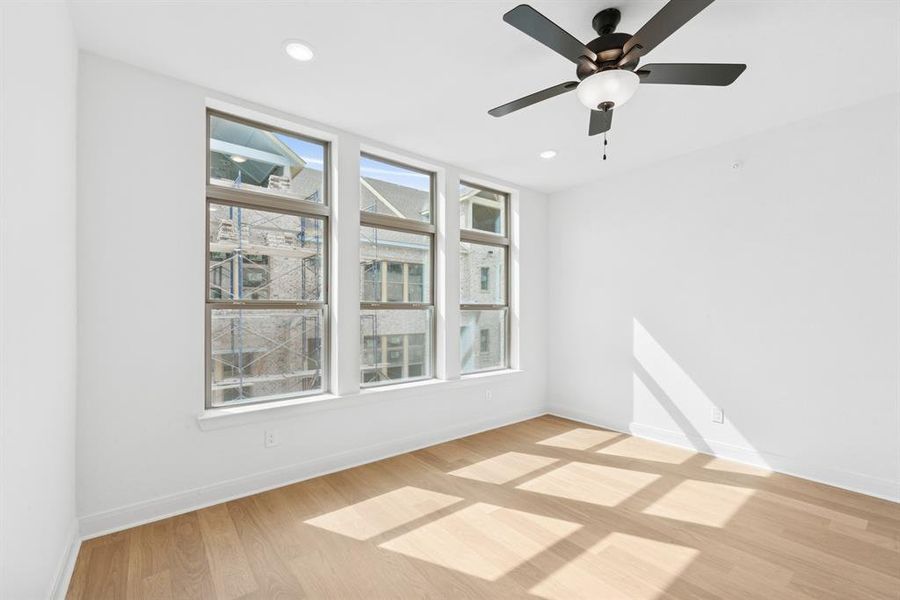 Spacious, unfurnished interior of a new home in Hillside at Las Colinas, Irving (Image 22).