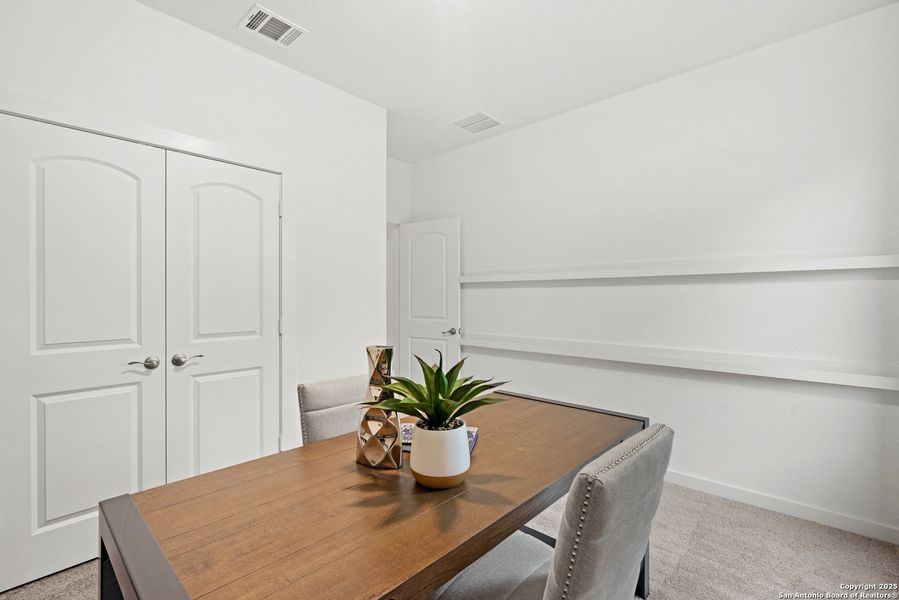 Furnished interior view inside a new home in Saddle Creek Ranch, Cibolo (Image 5). Furnished interior view inside a new home in Saddle Creek Ranch, Cibolo (Image 5).