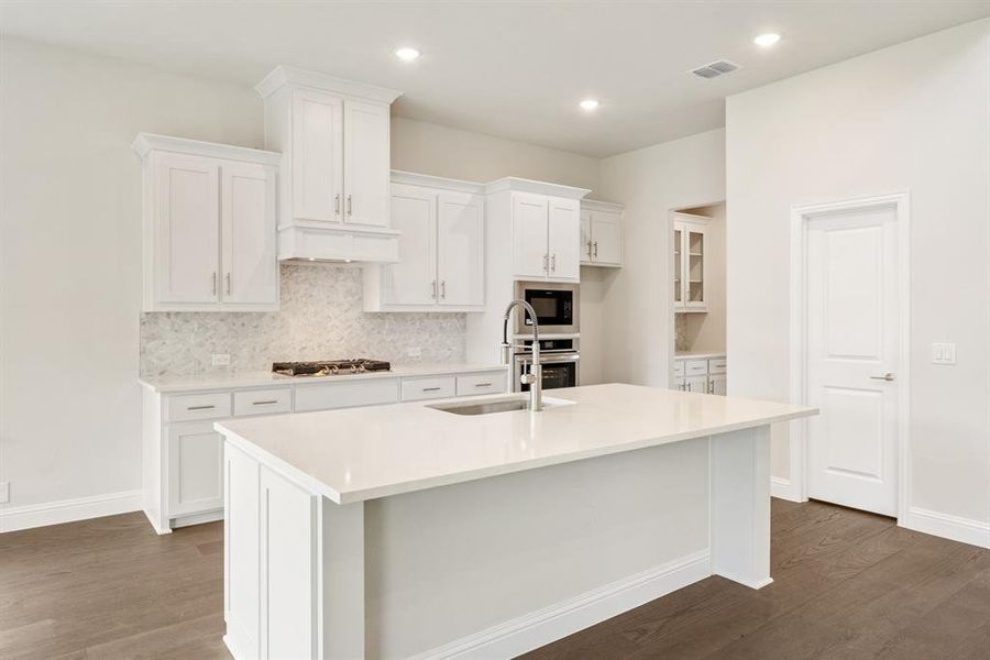Furnished interior view inside a new home in Glenwood Meadows, Argyle (Image 9). Furnished interior view inside a new home in Glenwood Meadows, Argyle (Image 9).