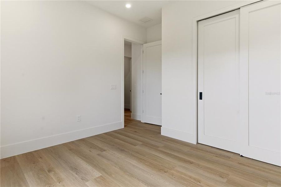 Spacious, unfurnished interior of a new home in , Clermont (Image 20). Spacious, unfurnished interior of a new home in , Clermont (Image 20).