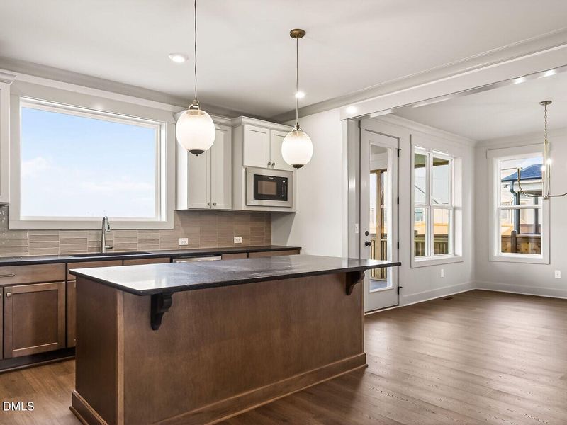 014-1280x960-kitchen