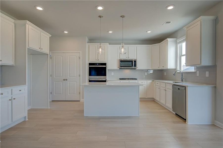 Furnished interior view inside a new home in Cooper Park, McDonough (Image 5).