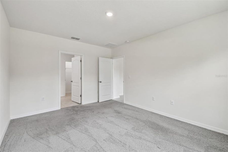 Spacious, unfurnished interior of a new home in Riviera Bella, Debary (Image 41).