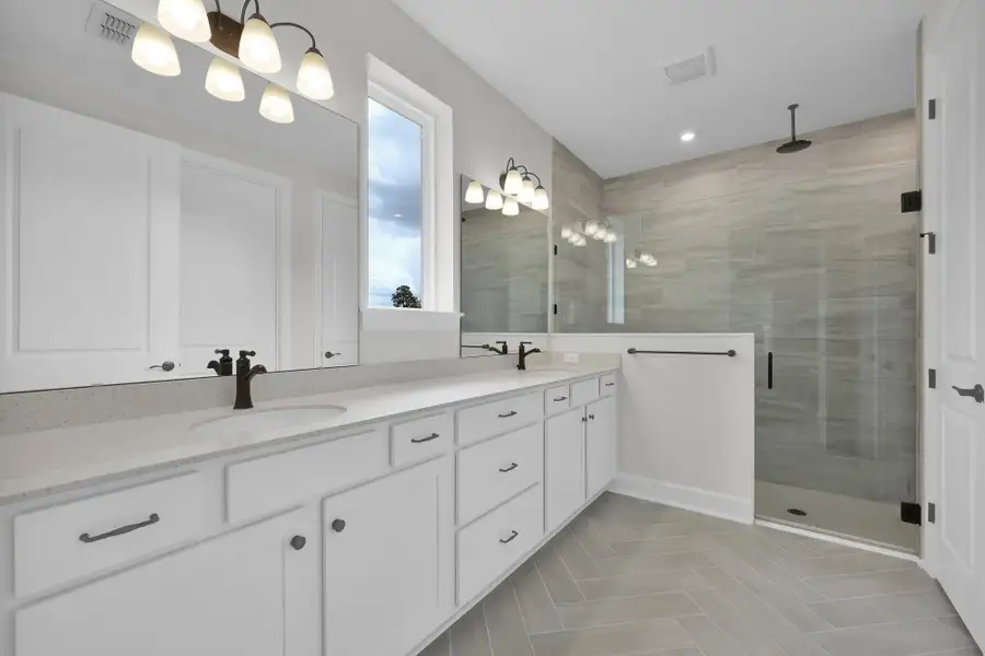 Grayton II Primary Bath