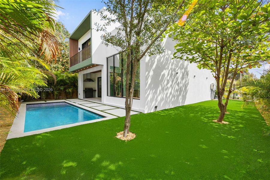 Exterior details and patio area of a home in , Miami (Image 3).