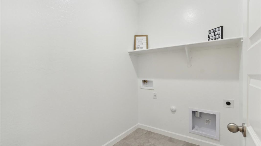 Representative unfurnished interior of a home built from the Justin by D.R. Horton in Sorrento, Maricopa (Image 22).