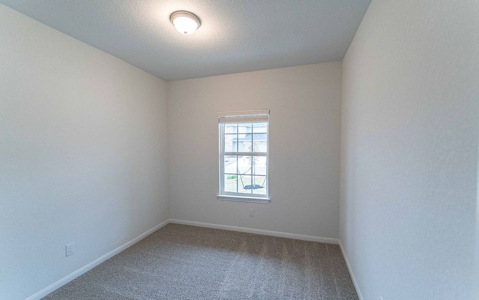 Spacious, unfurnished interior of a new home in Hunter's Ranch, San Antonio (Image 12).