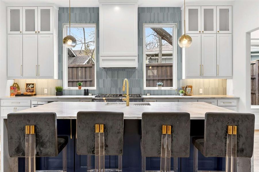 Furnished interior view inside a new home in , Dallas (Image 32).