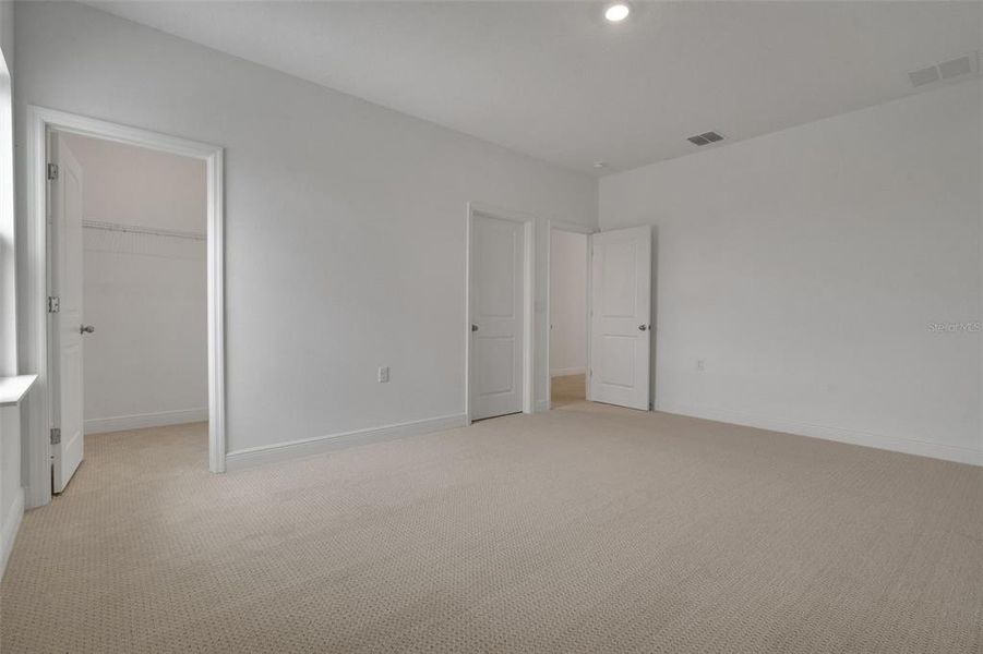 Spacious, unfurnished interior of a new home in Crossroads at Kelly Park, Apopka (Image 35). Spacious, unfurnished interior of a new home in Crossroads at Kelly Park, Apopka (Image 35).