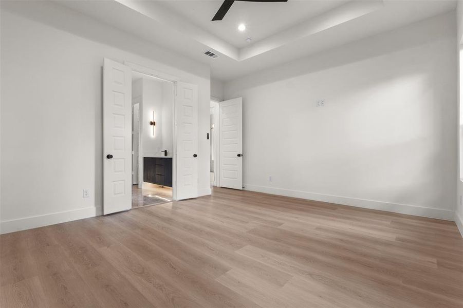 Spacious, unfurnished interior of a new home in , Dallas (Image 27).