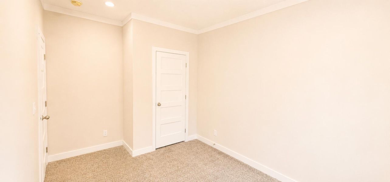 Spacious, unfurnished interior of a new home in , Manning (Image 25).