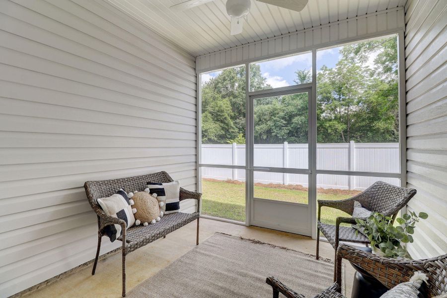 Stillpointe Dr-028 (2) Stillpointe Dr-028 (2)