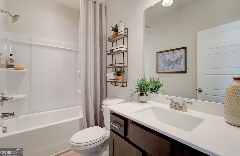 Furnished interior view inside a new home in Mallard’s Landing, Jefferson (Image 61).