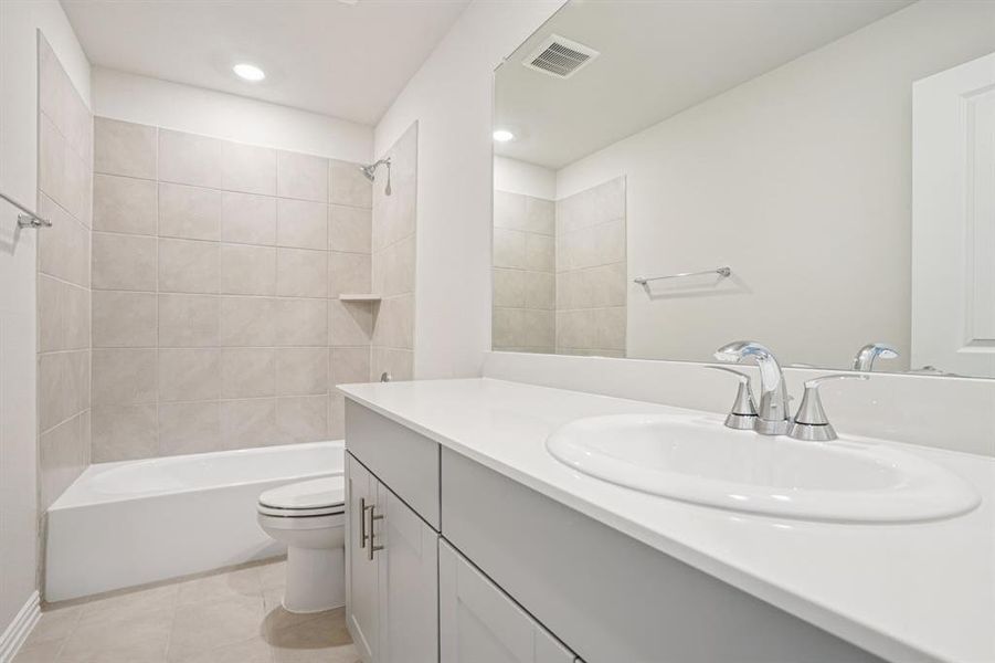 Furnished interior view inside a new home in Westmoor, Sherman (Image 3).