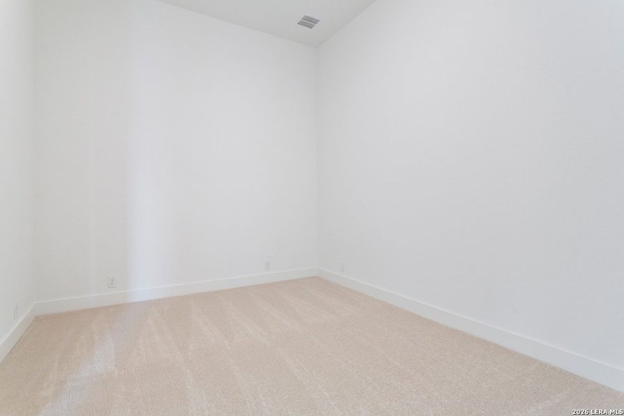 Spacious, unfurnished interior of a new home in Briggs Ranch, San Antonio (Image 21).