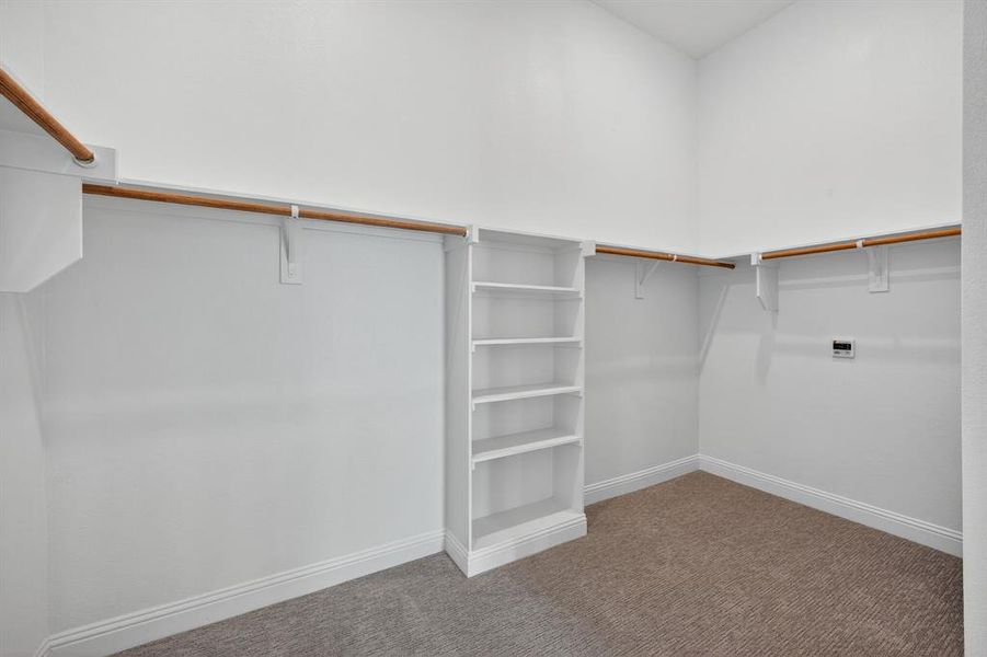 Spacious, unfurnished interior of a new home in Walsh Ranch, Fort Worth (Image 26).