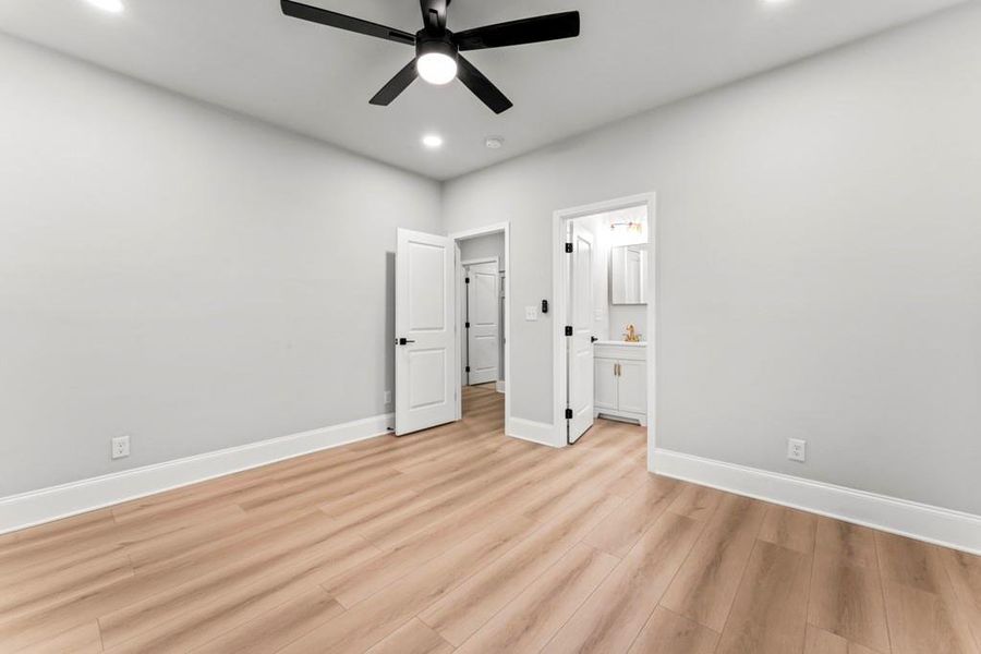 Spacious, unfurnished interior of a new home in , Atlanta (Image 32). Spacious, unfurnished interior of a new home in , Atlanta (Image 32).