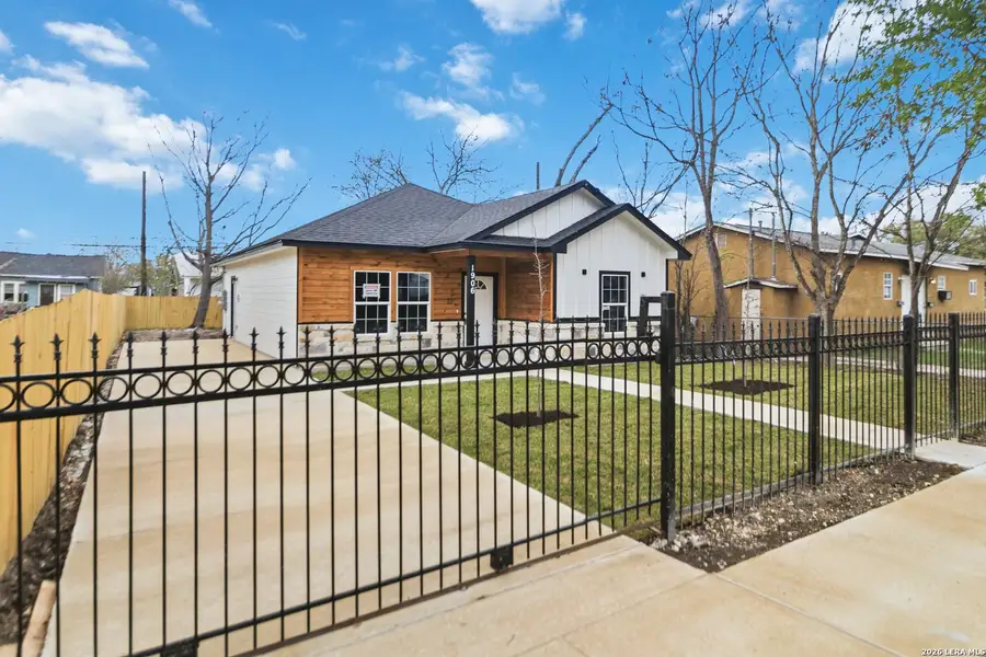 Image 28 of a home in .