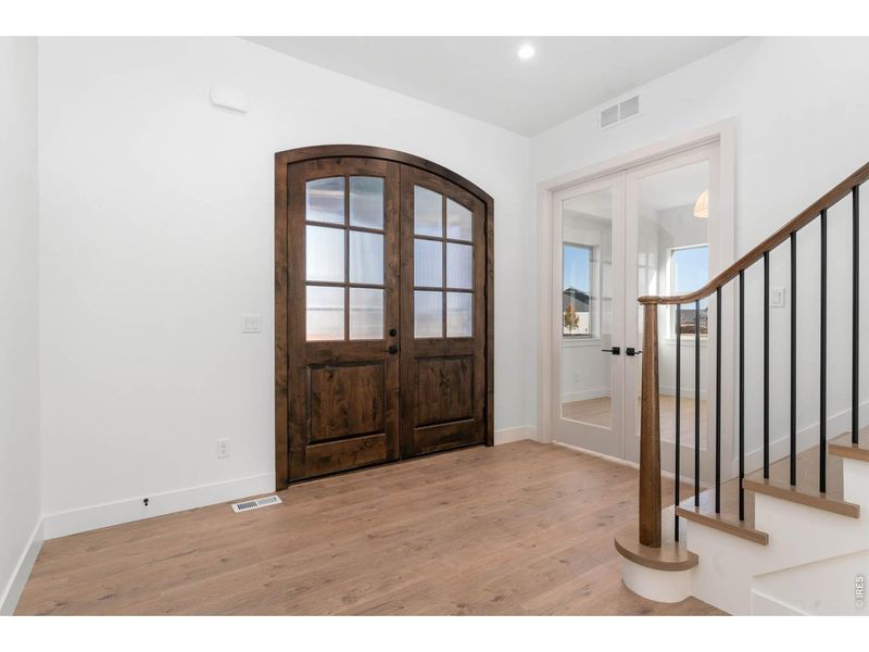 Spacious, unfurnished interior of a new home in , Windsor (Image 42).