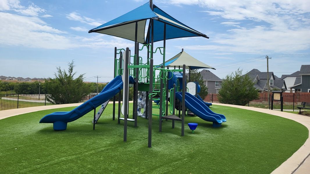 Community amenities associated with the Bailey by D.R. Horton in Highlands at Chapel Creek, Fort Worth (Image 5).