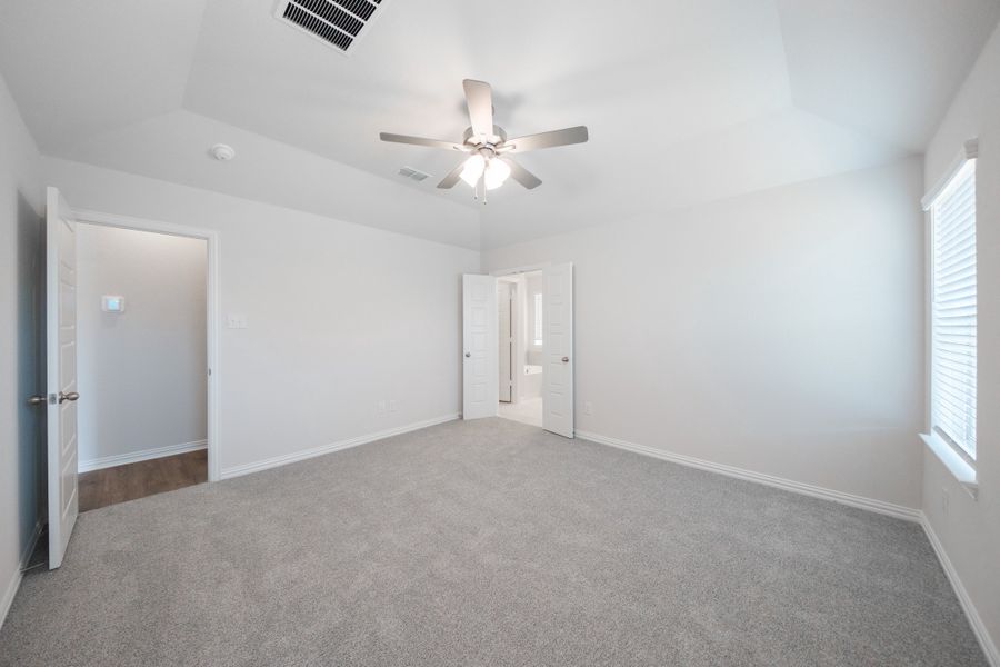 Spacious, unfurnished interior of a new home in Verandah, Royse City (Image 26). Spacious, unfurnished interior of a new home in Verandah, Royse City (Image 26).