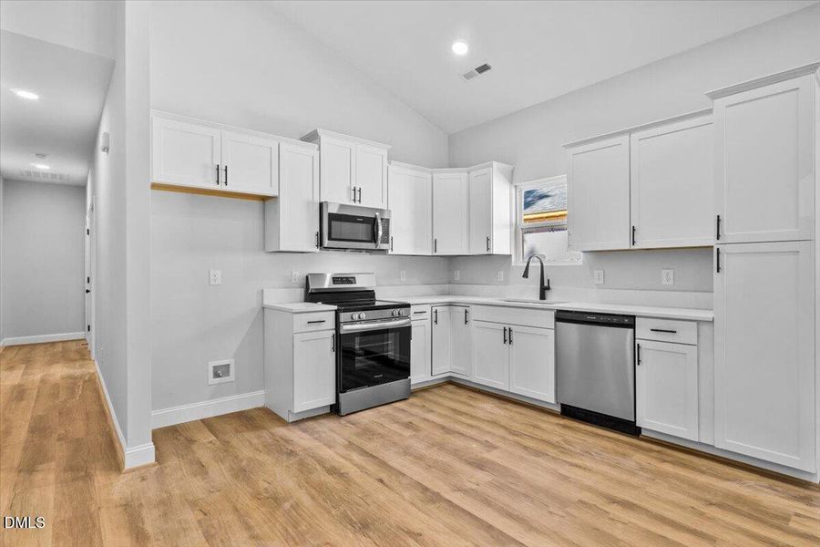 11-Lan 1181 Flora-11