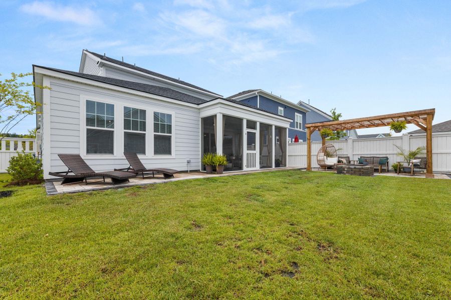 Exterior details and patio area of a home in Nexton - Midtown - The Village Collection, Summerville (Image 22).