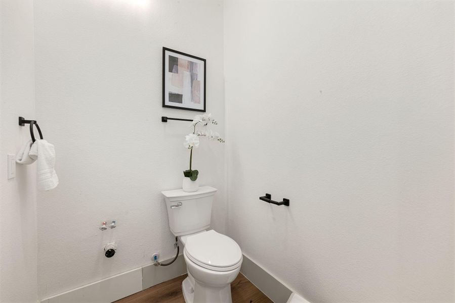 Furnished interior view inside a new home in , Tomball (Image 39).