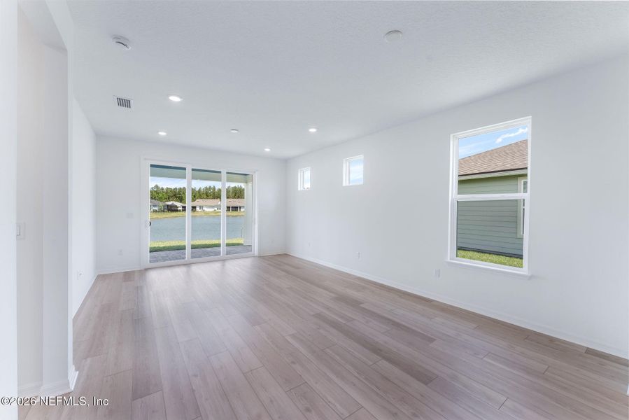 Spacious, unfurnished interior of a new home in Del Webb Wildlight, Wildlight (Image 21).