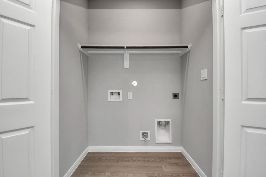 Spacious, unfurnished interior of a new home in , Cleveland (Image 24).