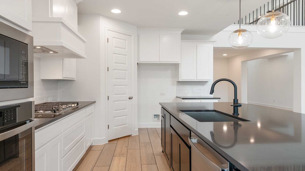 Furnished interior view inside a new home in Cambridge Crossing, Celina (Image 10).