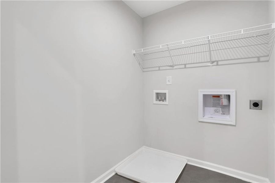 Spacious, unfurnished interior of a new home in Towne Village at Suwanee Dam, Sugar Hill (Image 34). Spacious, unfurnished interior of a new home in Towne Village at Suwanee Dam, Sugar Hill (Image 34).