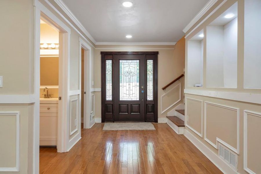 Spacious, unfurnished interior of a new home in , Lula (Image 12).