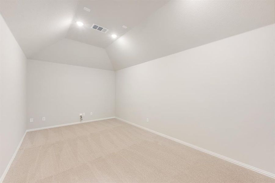 Spacious, unfurnished interior of a new home in Liberty, Melissa (Image 27).