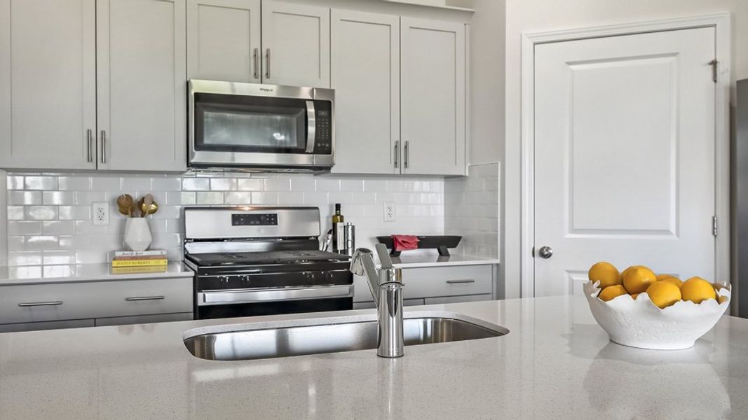 Representative interior finishes for a home built from the CALI by D.R. Horton in McKay Place, Lillington (Image 20).