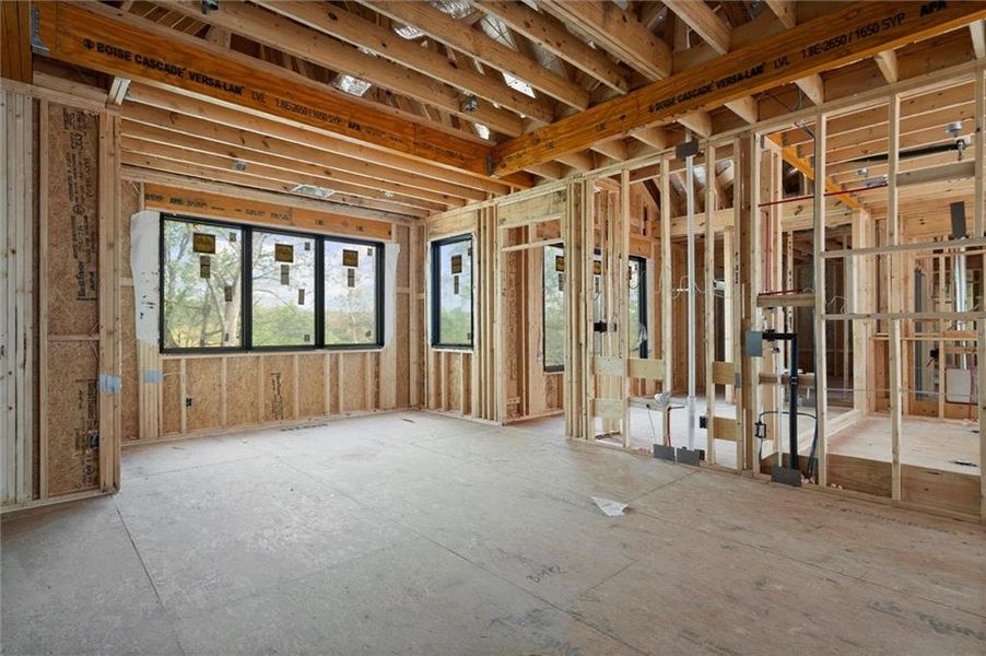 Spacious, unfurnished interior of a new home in , Brookhaven (Image 32).