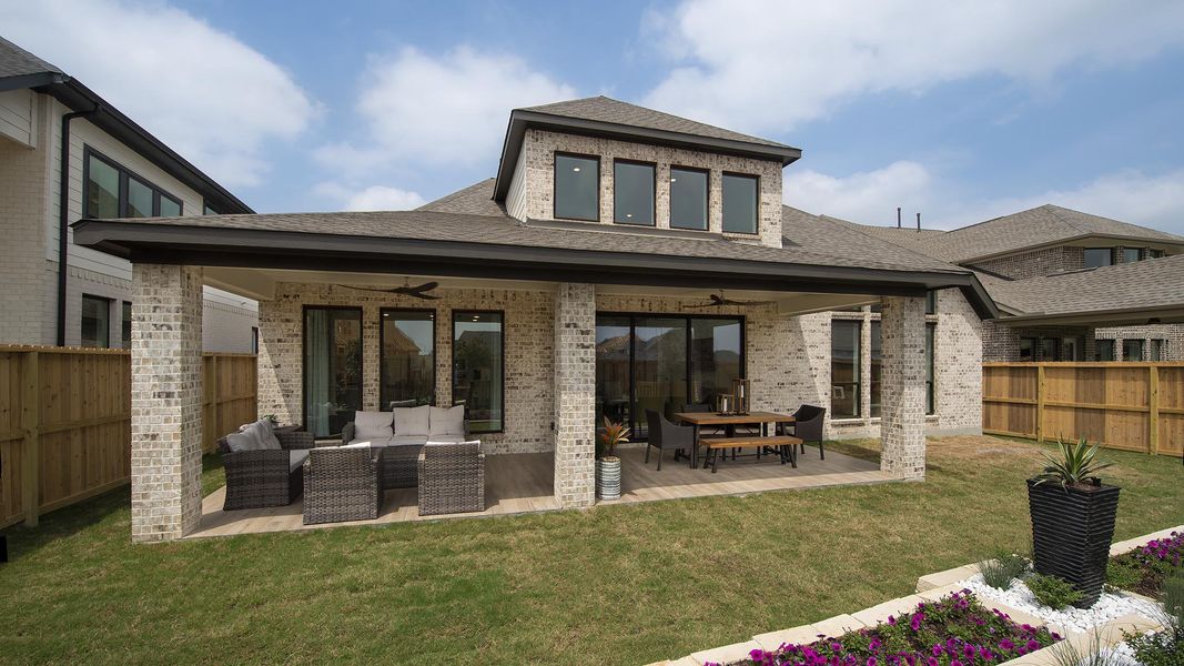 Exterior details and patio area of a home in Santa Rita Ranch - Eldorado, Liberty Hill (Image 3).