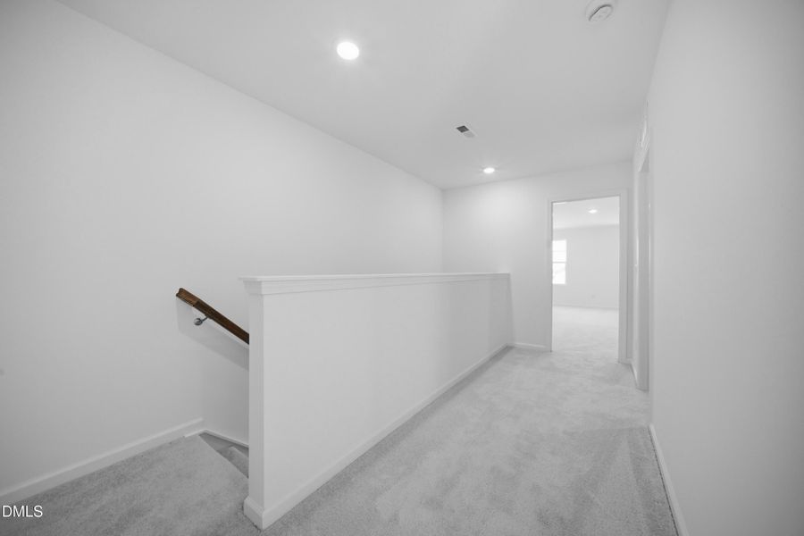 SUN_Everlee_Pic_CarsonII_QMI_229_Hall_1o