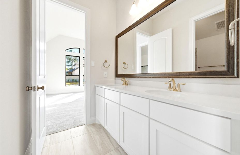 Furnished interior view inside a new home in Artavia 70′, Conroe (Image 18).