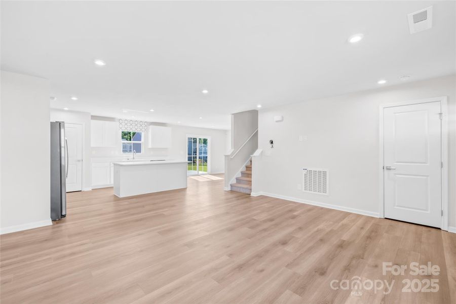 Spacious, unfurnished interior of a new home in , Lancaster (Image 10).