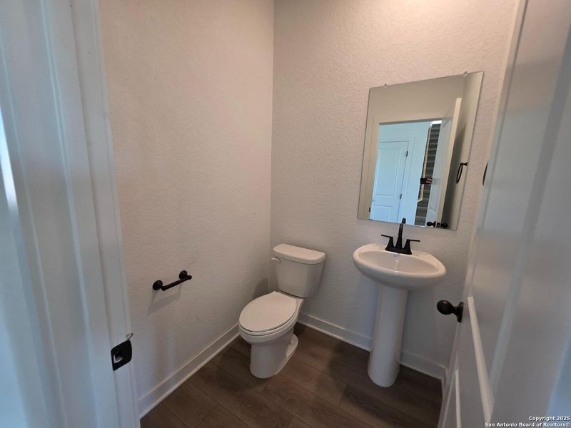 Furnished interior view inside a new home in , Schertz (Image 12).