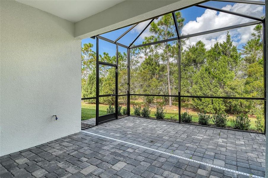 Exterior details and patio area of a home in , Venice (Image 16).