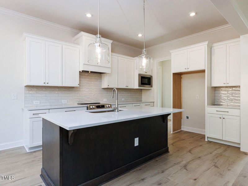 015-1280x960-kitchen