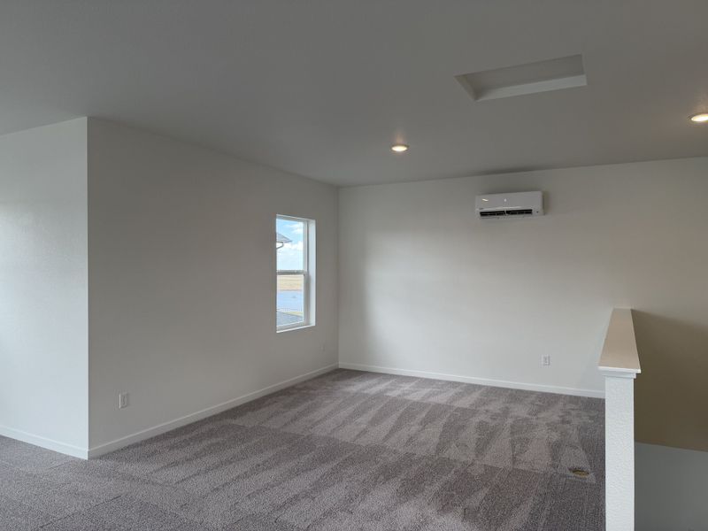Spacious, unfurnished interior of a new home in Elevate at Wolf Ranch, Colorado Springs (Image 31).
