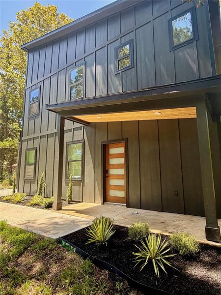 Exterior details and patio area of a home in , Shepherd (Image 24).