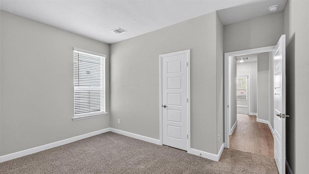 Spacious, unfurnished interior of a new home in Treeline, Justin (Image 22).